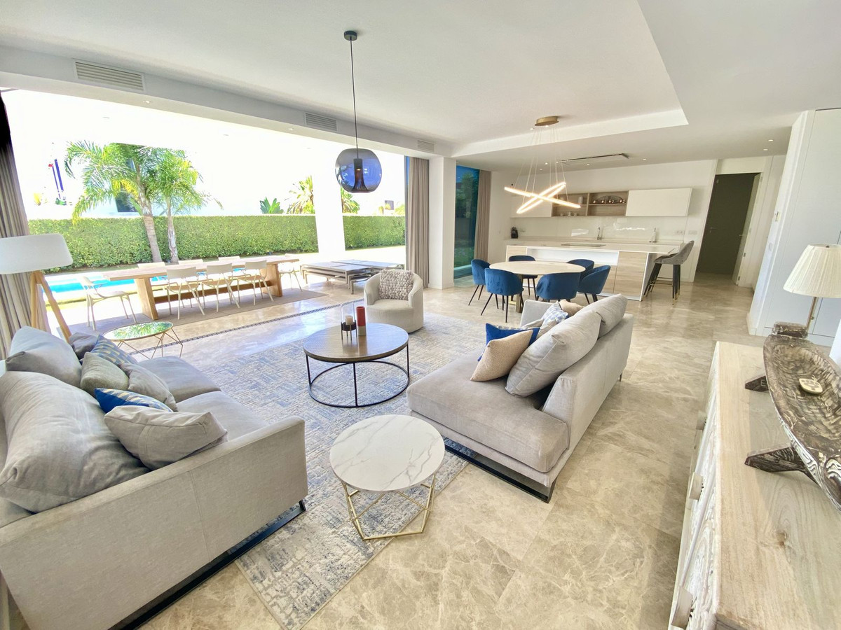 Huis te koop in Cancelada | 5 slaapkamers H5128939