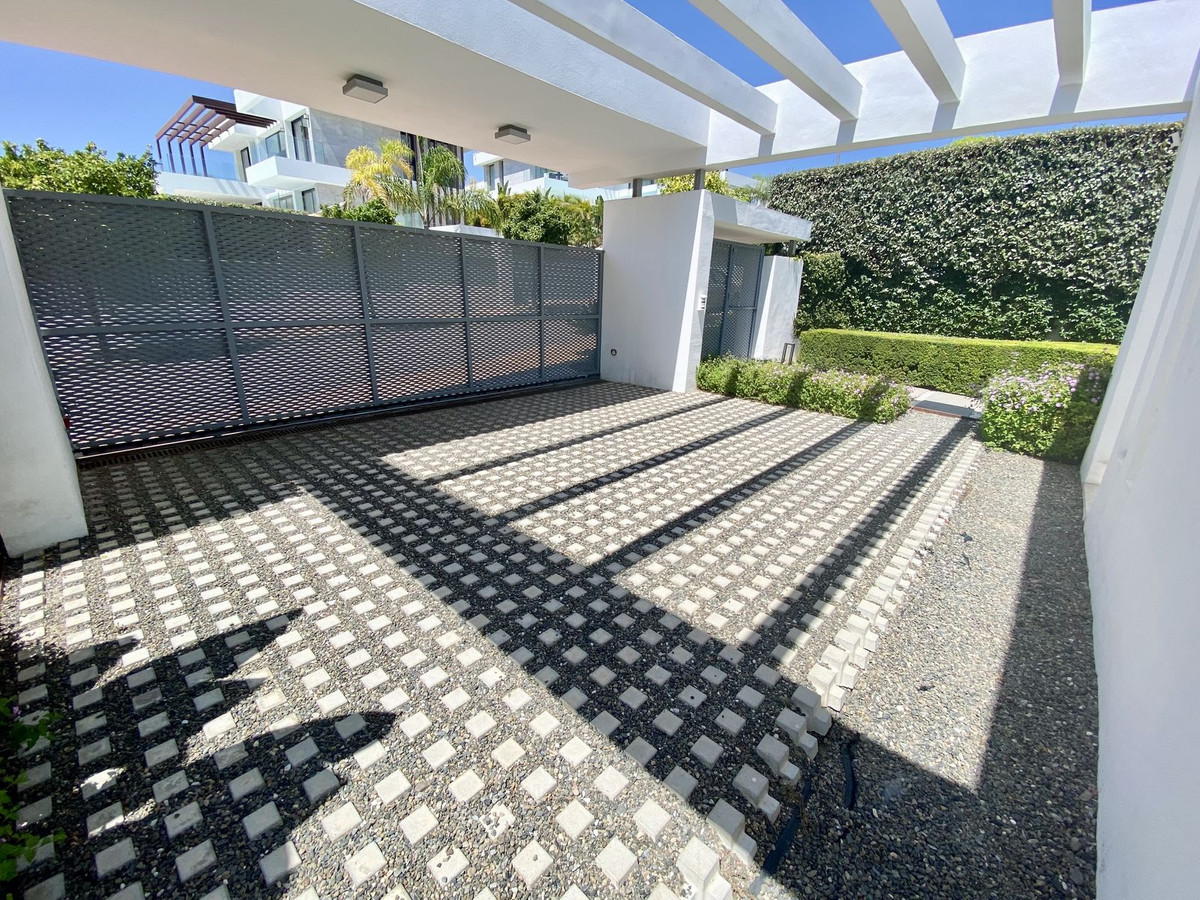 Huis te koop in Cancelada | 5 slaapkamers H5128939