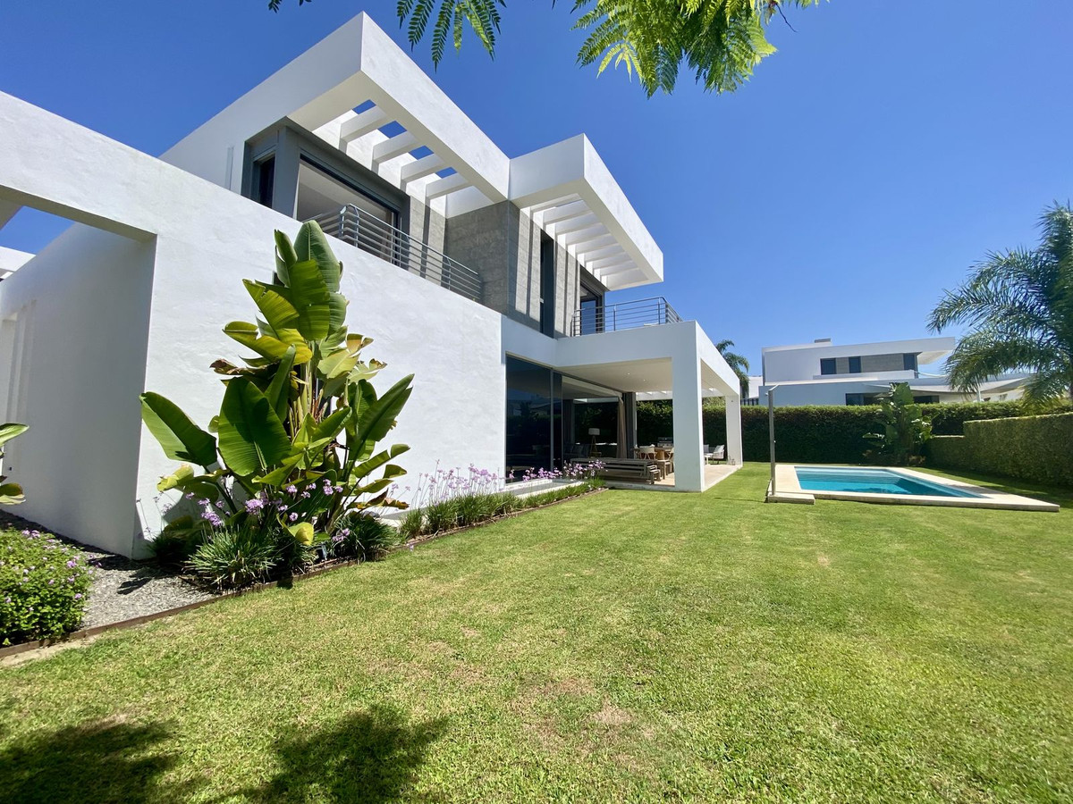 Huis te koop in Cancelada | 5 slaapkamers H5128939