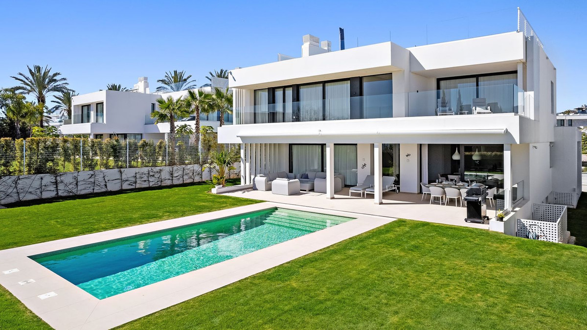 Huis te koop in Cancelada | 5 slaapkamers H5131003