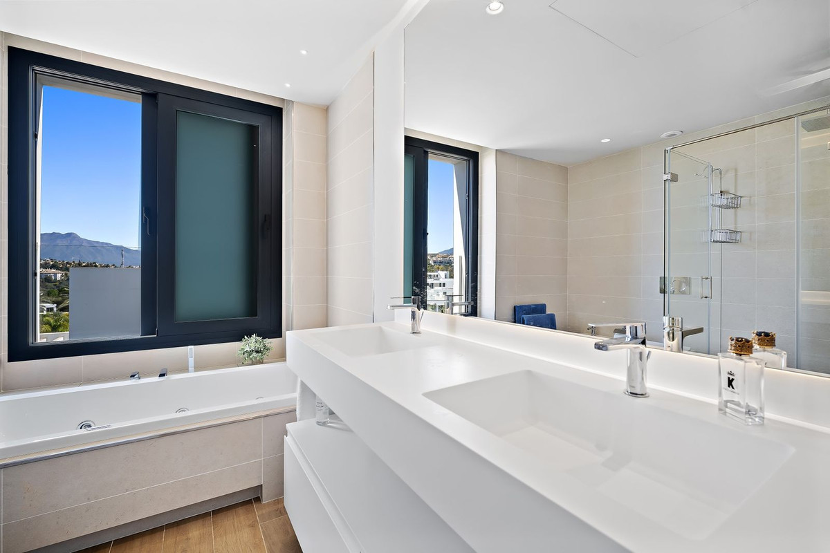 Huis te koop in Cancelada | 5 slaapkamers H5131003