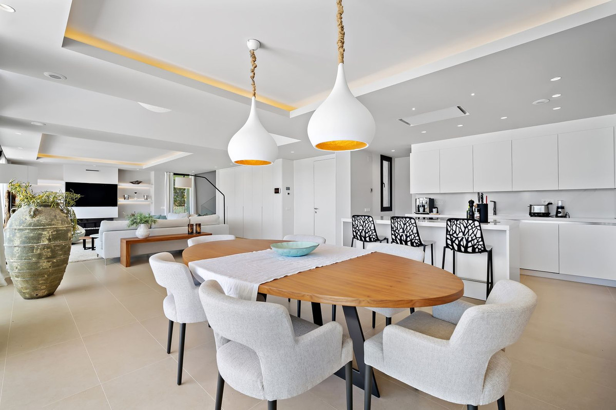 Huis te koop in Cancelada | 5 slaapkamers H5131003