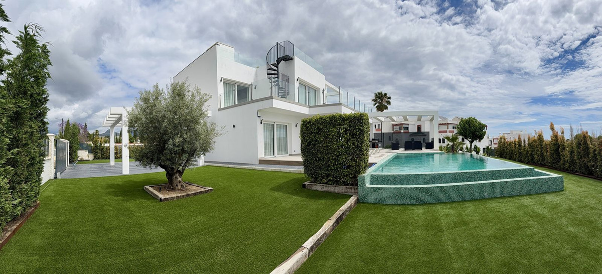 Huis te koop in Cancelada | 5 slaapkamers H5151661