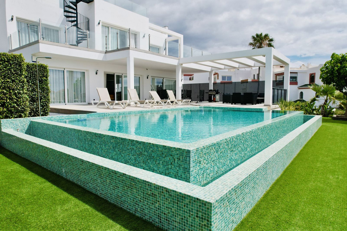 Huis te koop in Cancelada | 5 slaapkamers H5151661