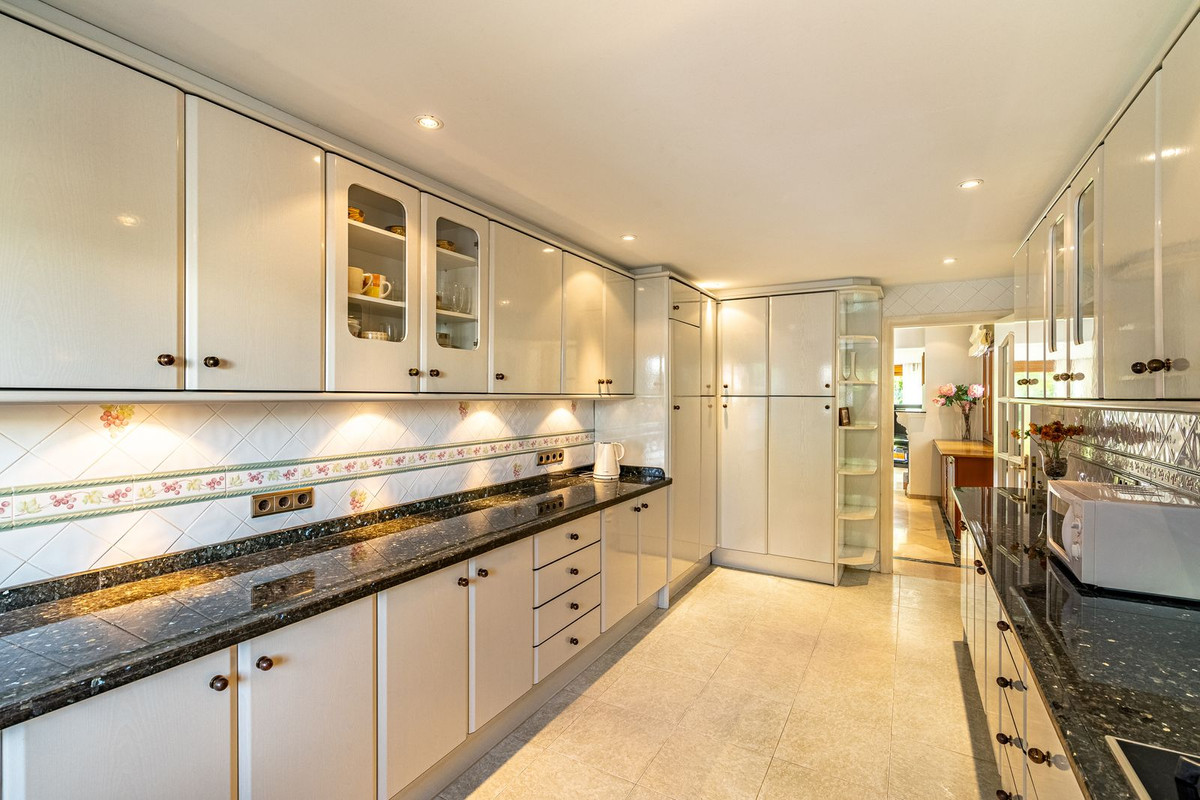 Huis te koop in Cancelada | 5 slaapkamers H5364118