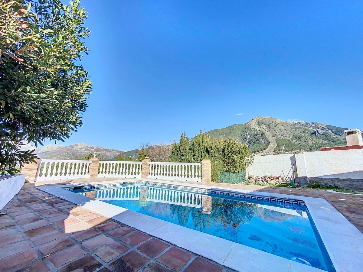 Vrijstaande Villa in Canillas de Aceituno-1