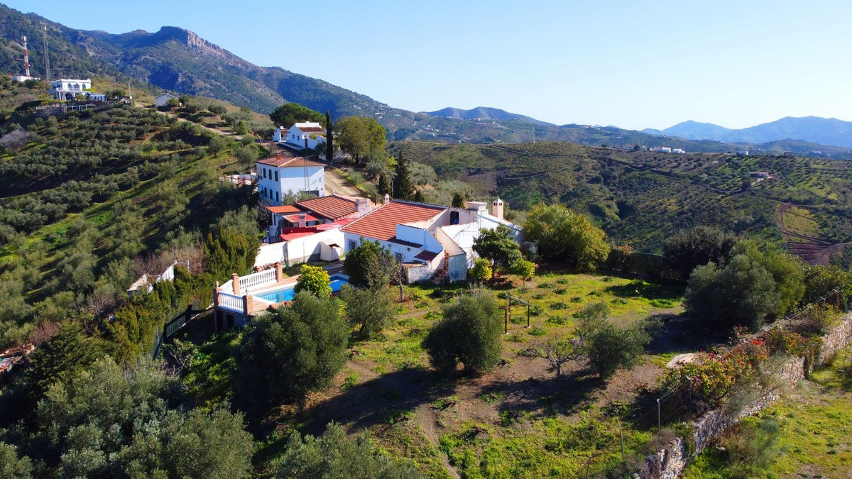 Vrijstaande Villa in Canillas de Aceituno-24