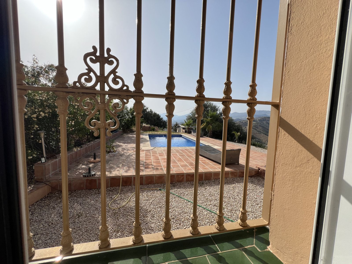 Huis te koop in Canillas de Aceituno | 3 slaapkamers H4993864