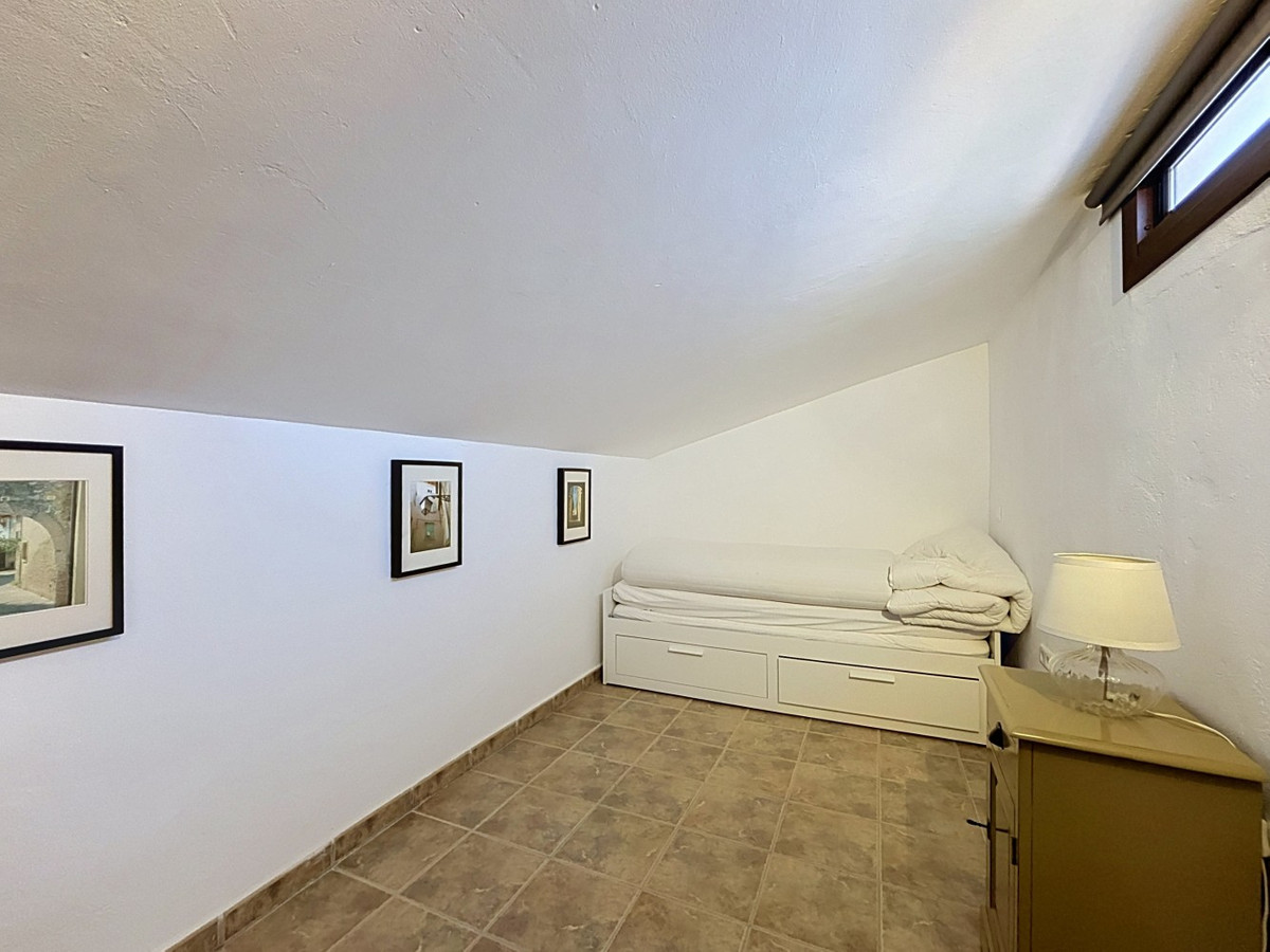 Property main view 33