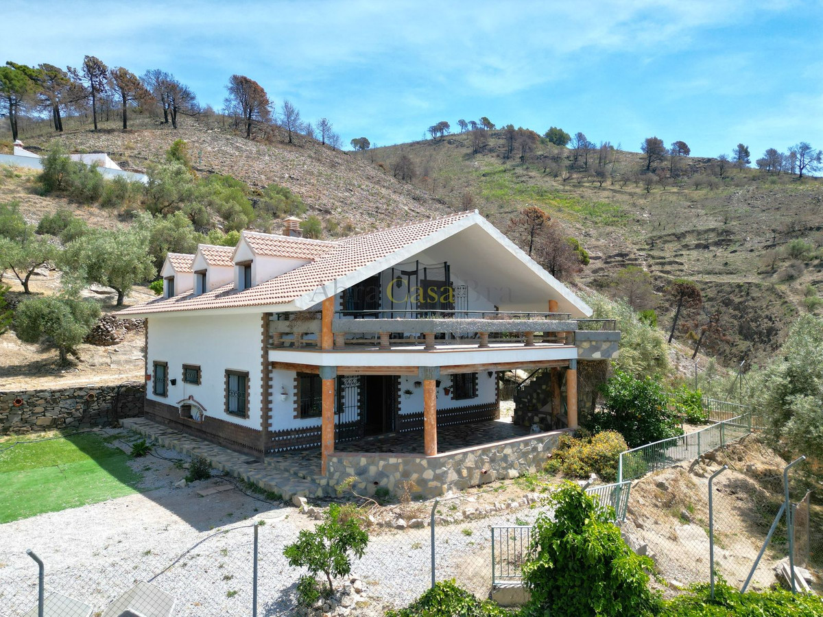 Huis te koop in Canillas de Albaida | 4 slaapkamers H4773520