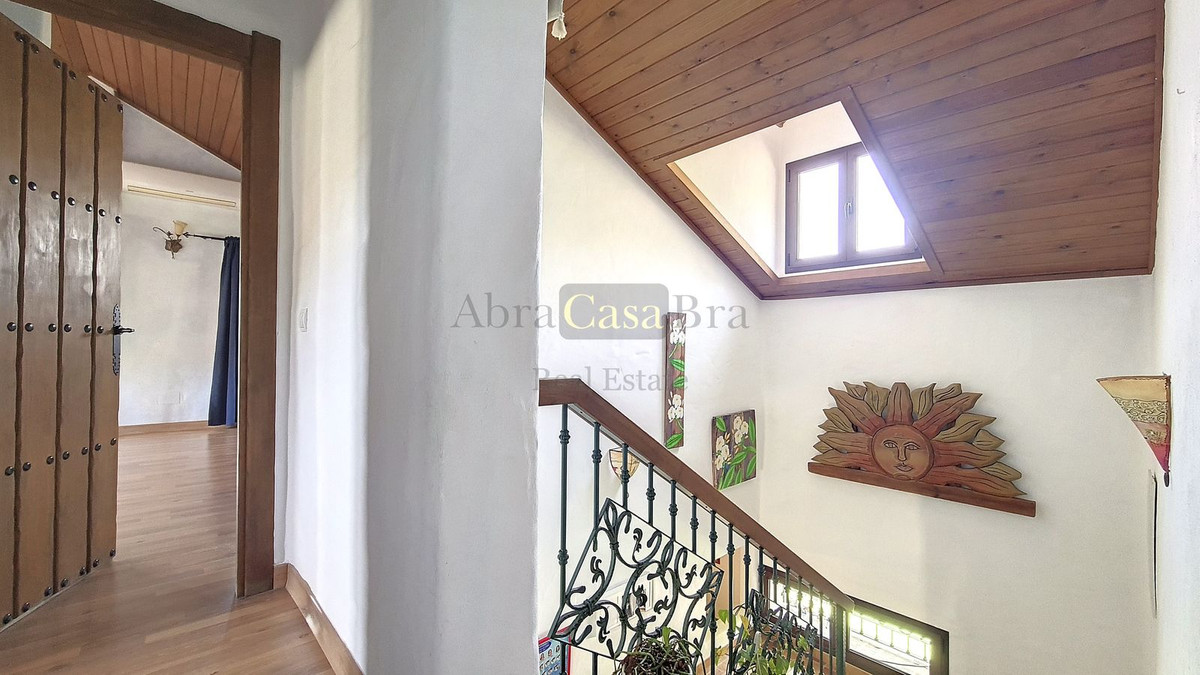 Huis te koop in Canillas de Albaida | 4 slaapkamers H4773520