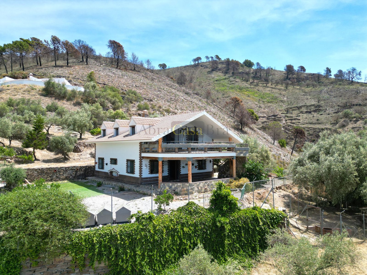 Huis te koop in Canillas de Albaida | 4 slaapkamers H4773520