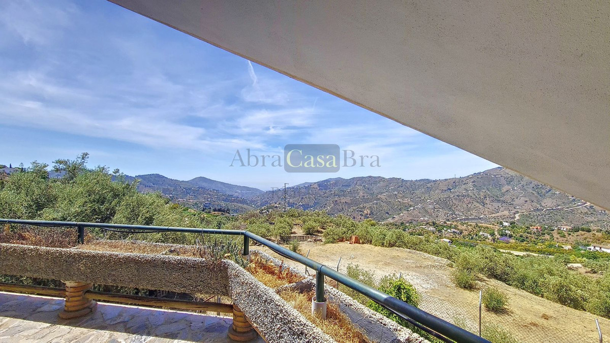 Huis te koop in Canillas de Albaida | 4 slaapkamers H4773520