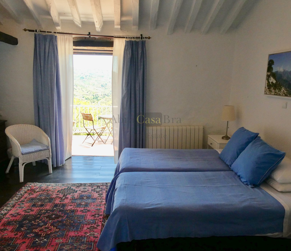 Huis te koop in Canillas de Albaida | 16 slaapkamers H4773532