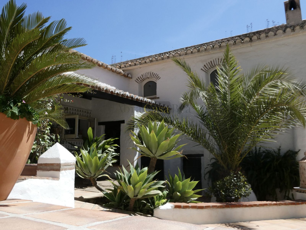 Huis te koop in Canillas de Albaida | 16 slaapkamers H4773532