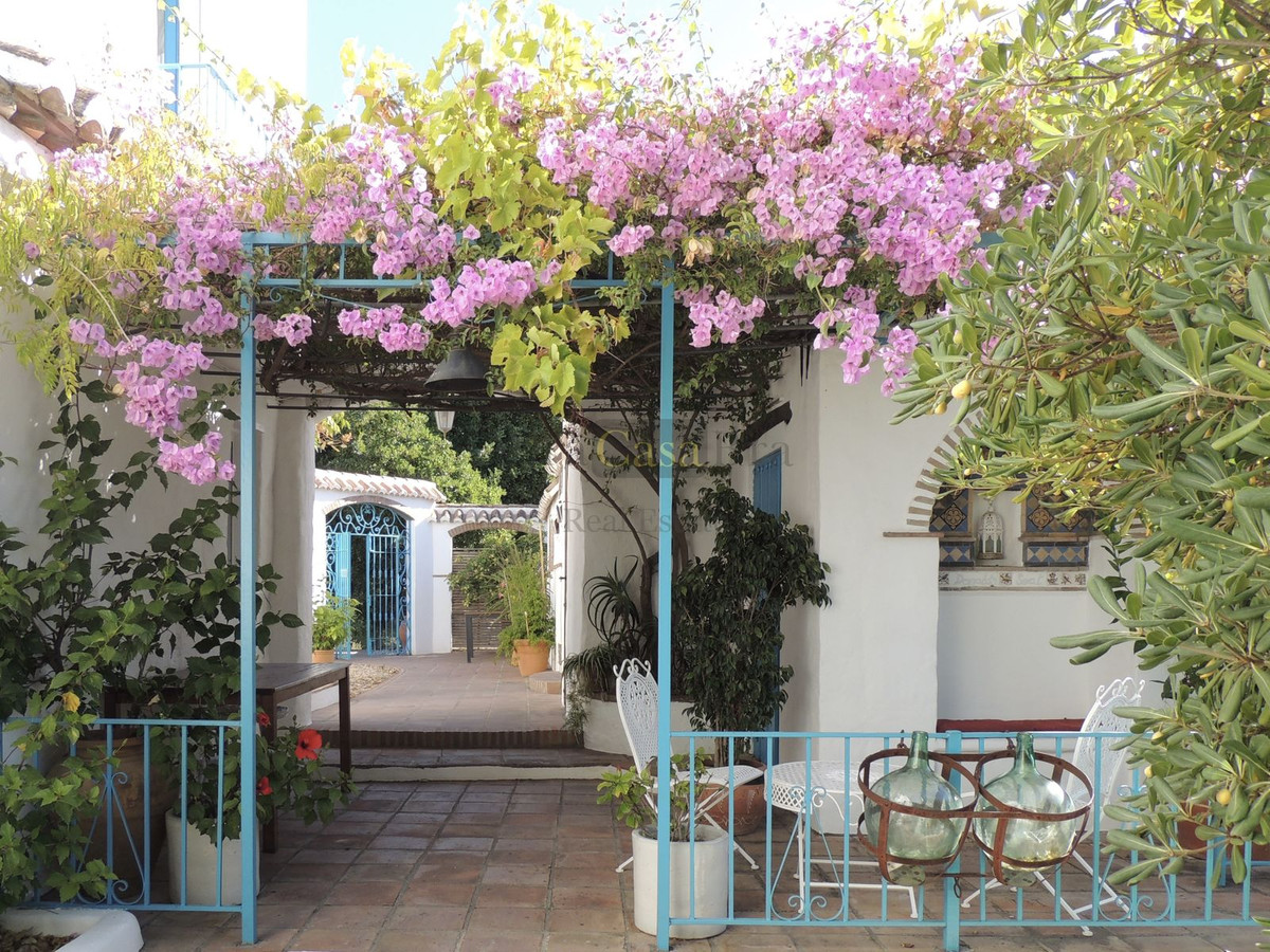 Huis te koop in Canillas de Albaida | 16 slaapkamers H4773532