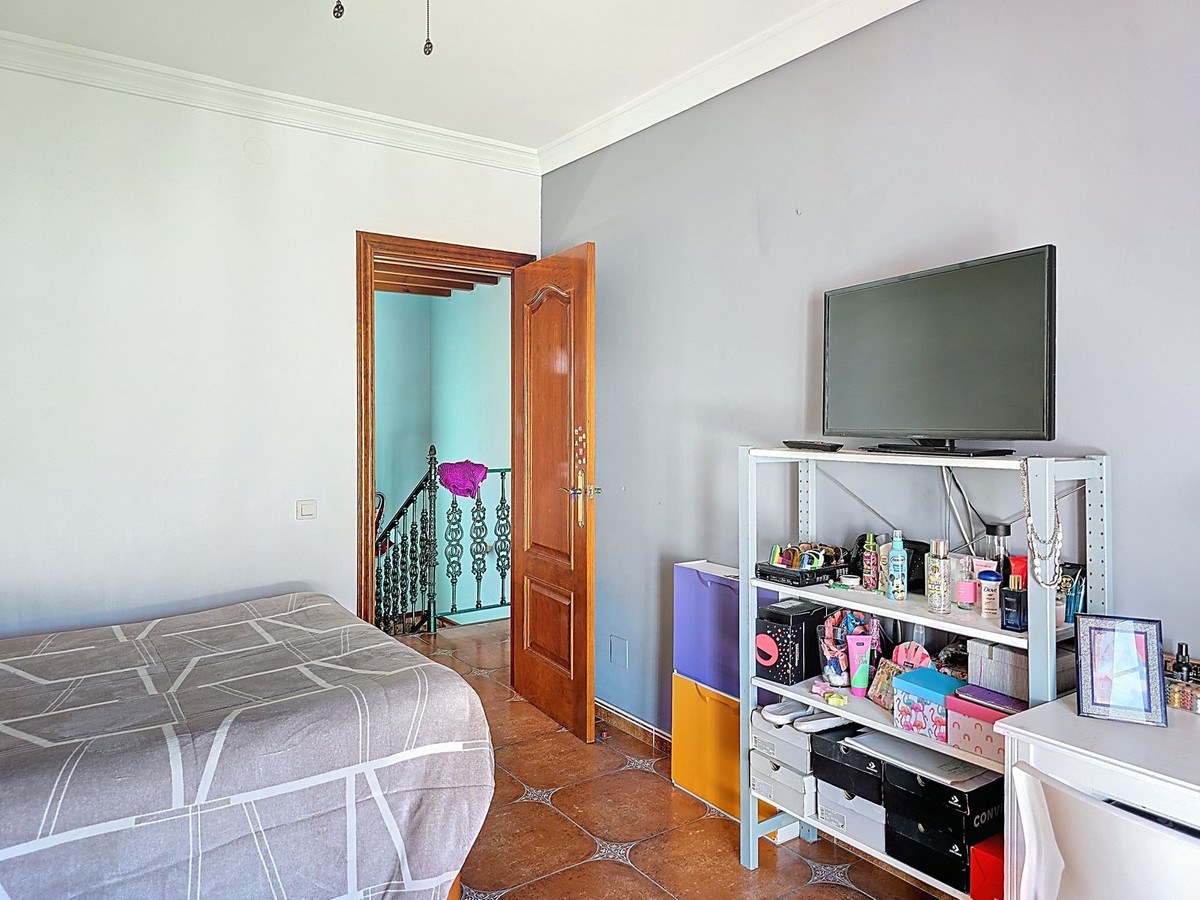 Huis te koop in Canillas de Albaida | 4 slaapkamers H4989742