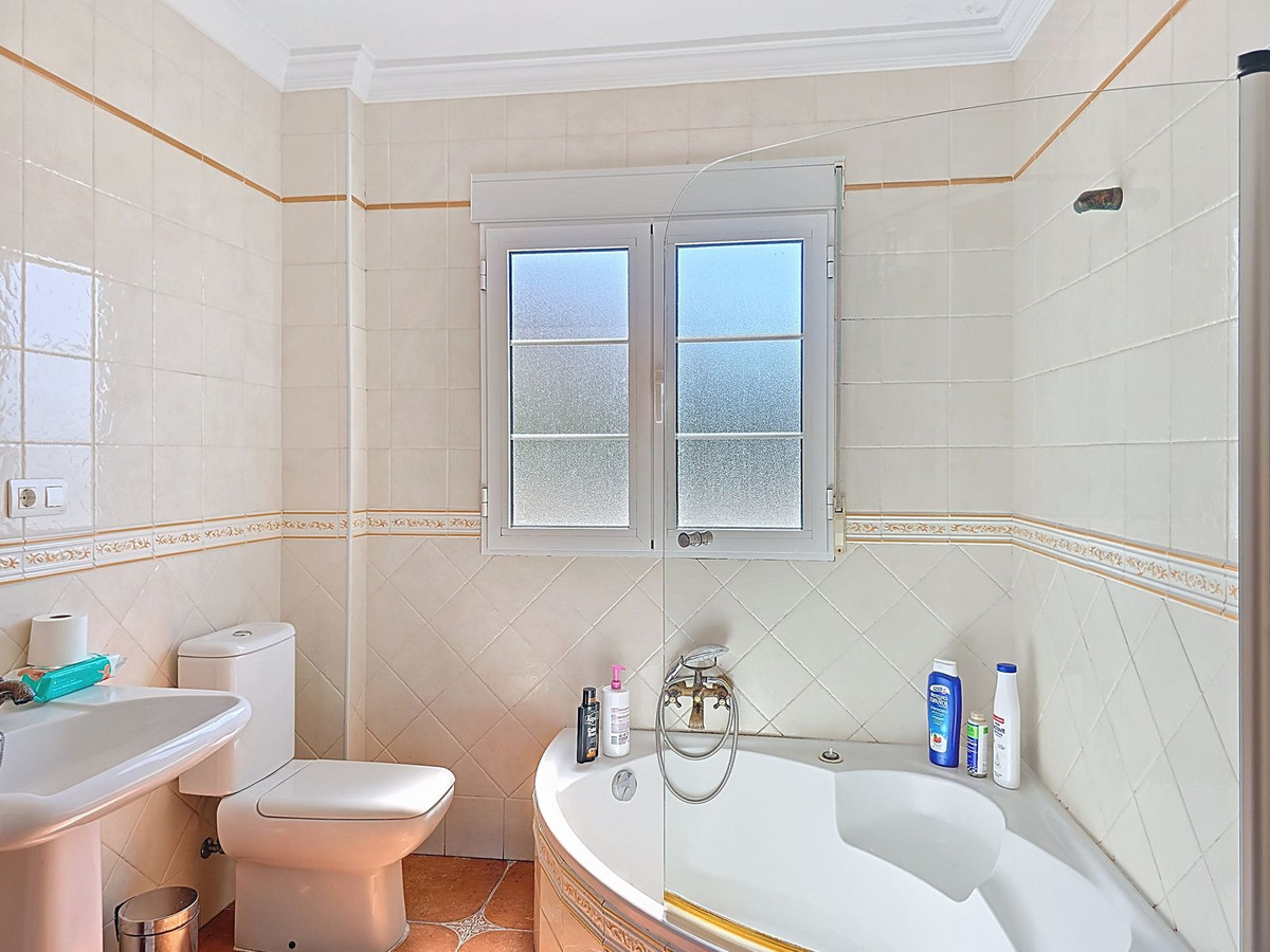 Huis te koop in Canillas de Albaida | 4 slaapkamers H4989742