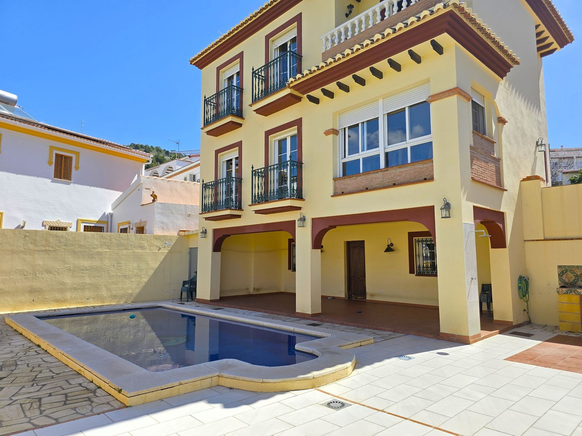 Huis te koop in Canillas de Albaida | 4 slaapkamers H4989742