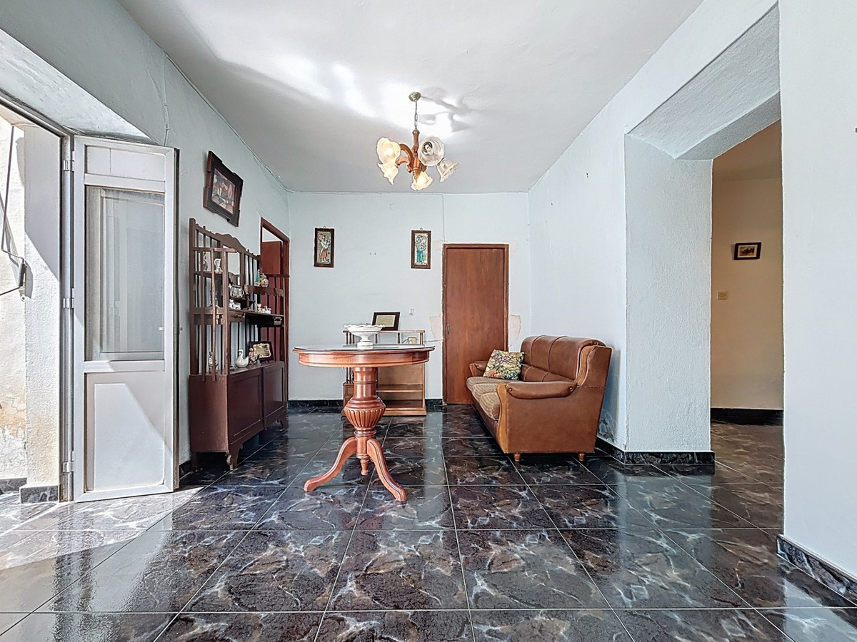 Semi-Vrijstaande Villa in Canillas de Albaida-10