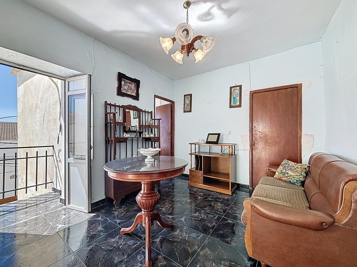 Semi-Vrijstaande Villa in Canillas de Albaida-11