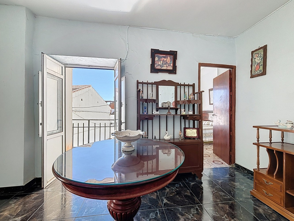 Semi-Vrijstaande Villa in Canillas de Albaida-12