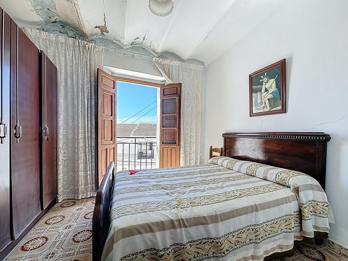Semi-Vrijstaande Villa in Canillas de Albaida-16
