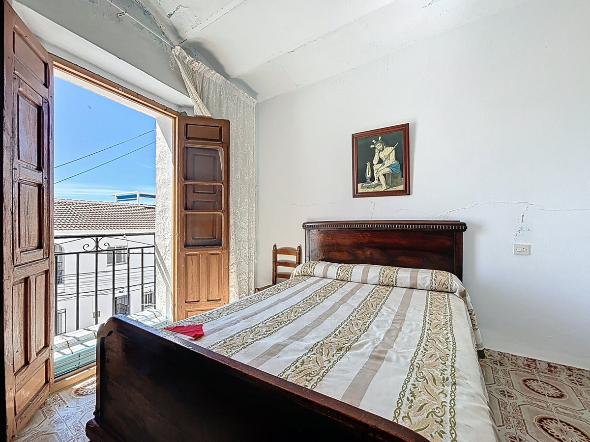 Semi-Vrijstaande Villa in Canillas de Albaida-17