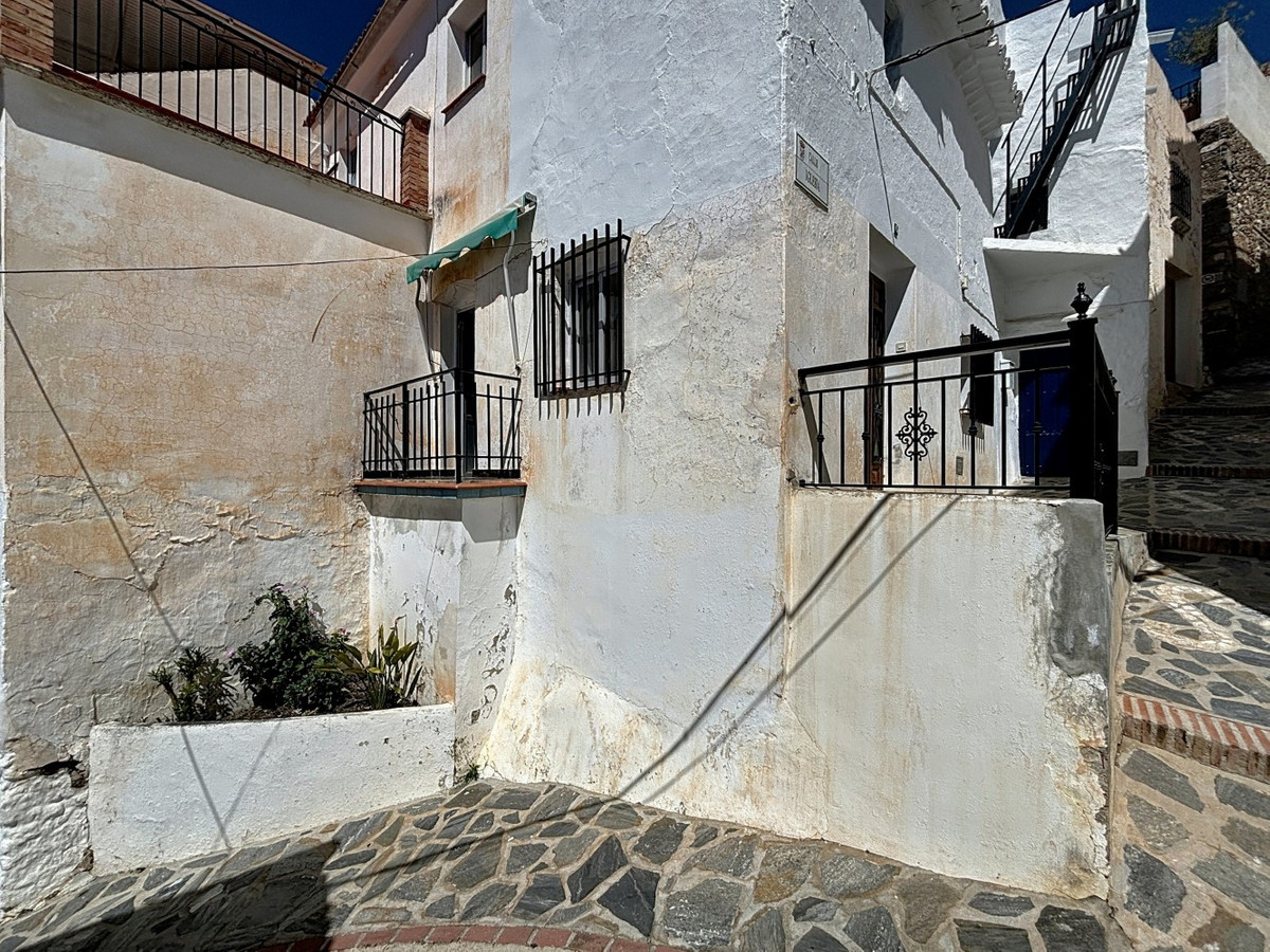 Semi-Vrijstaande Villa in Canillas de Albaida-2