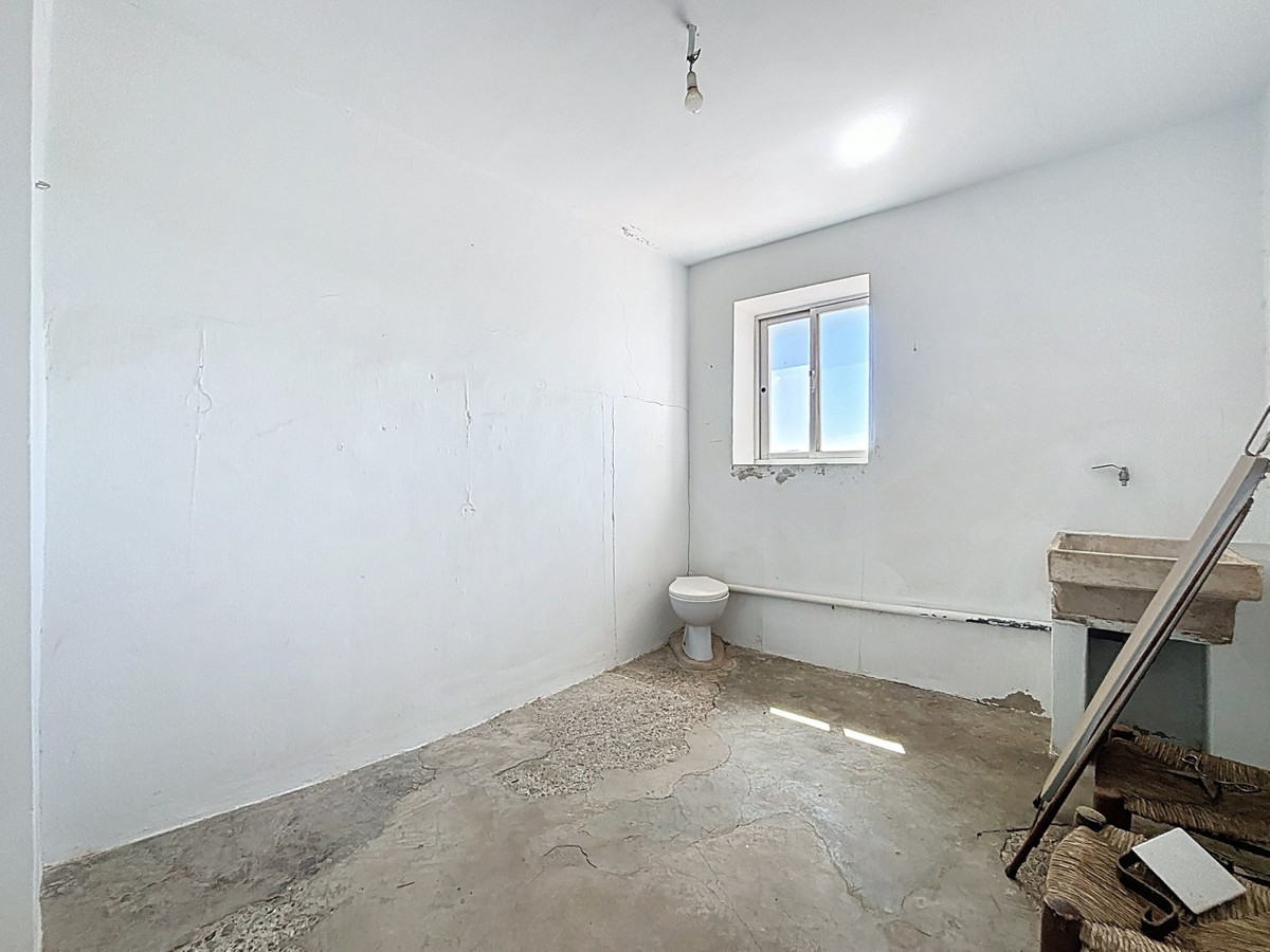 Semi-Vrijstaande Villa in Canillas de Albaida-32