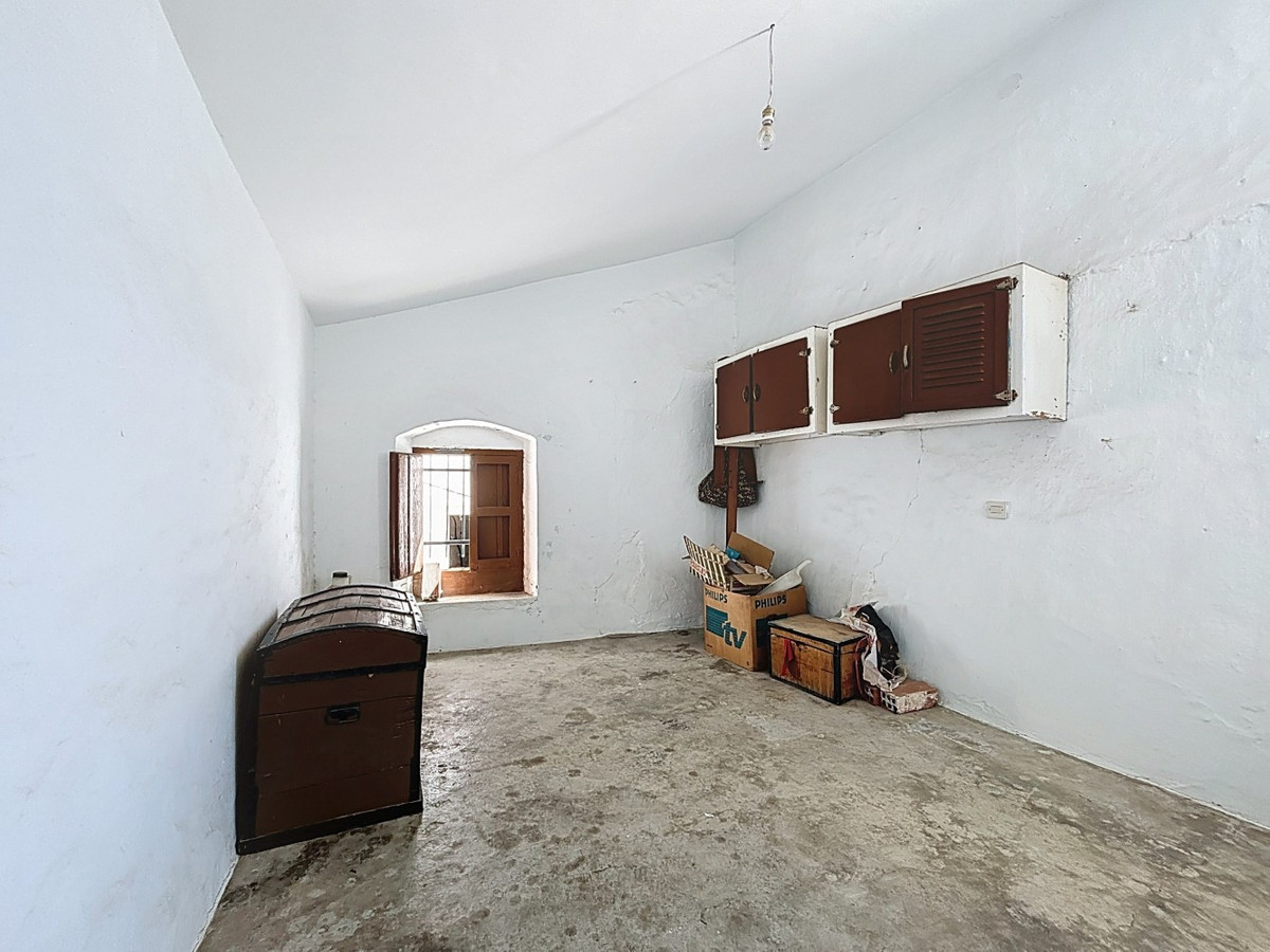 Semi-Vrijstaande Villa in Canillas de Albaida-37