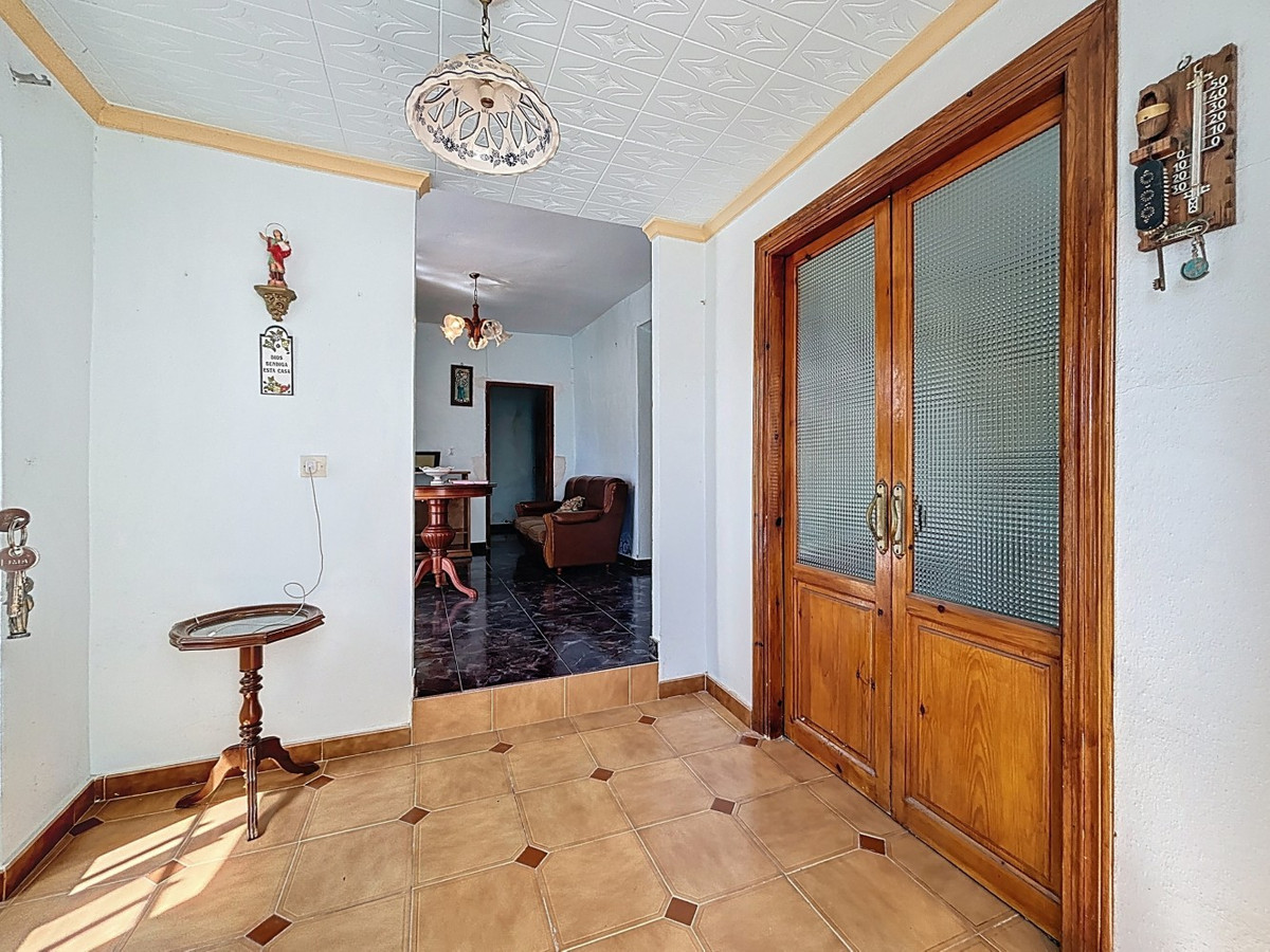 Semi-Vrijstaande Villa in Canillas de Albaida-4
