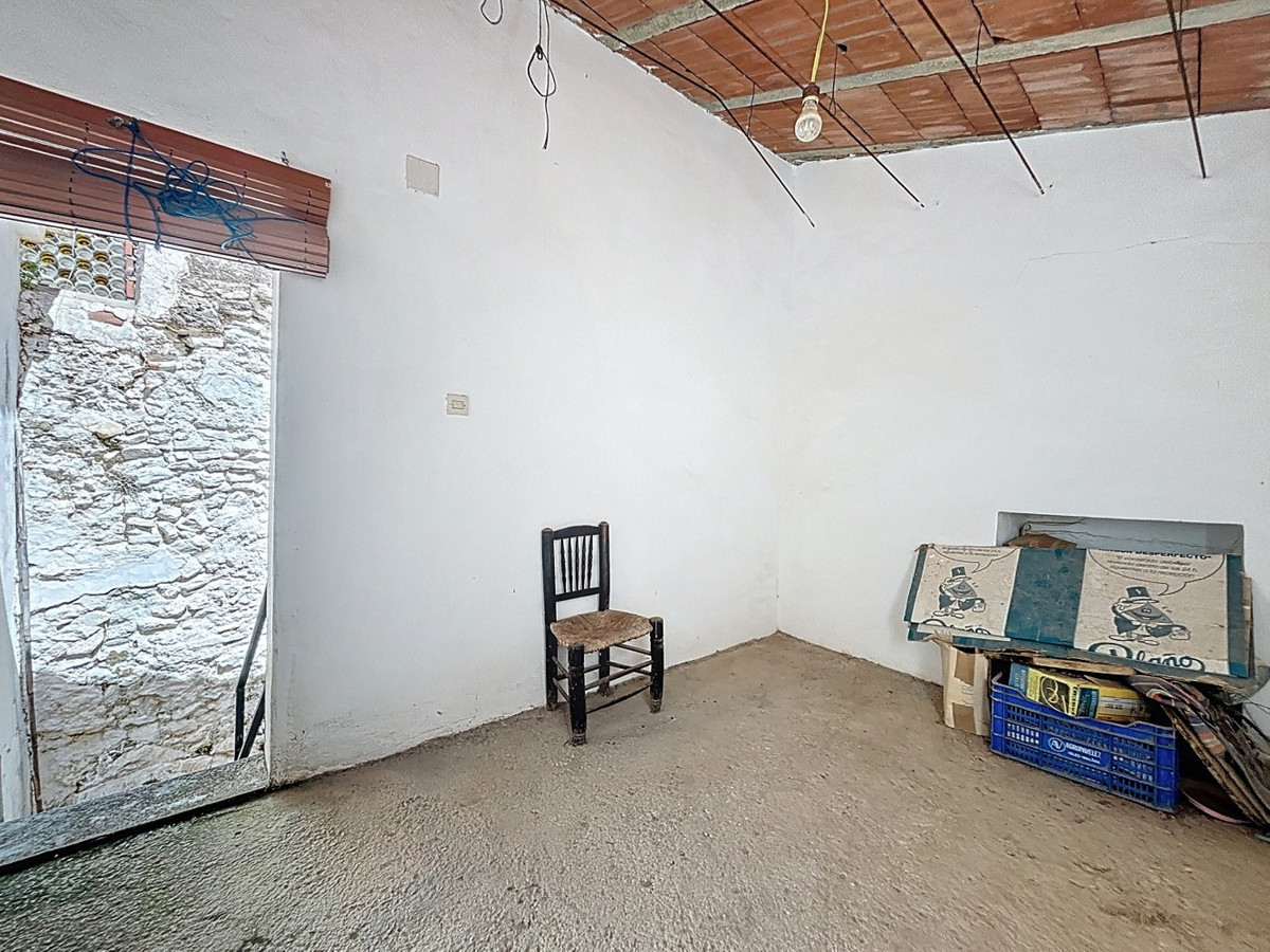 Semi-Vrijstaande Villa in Canillas de Albaida-44