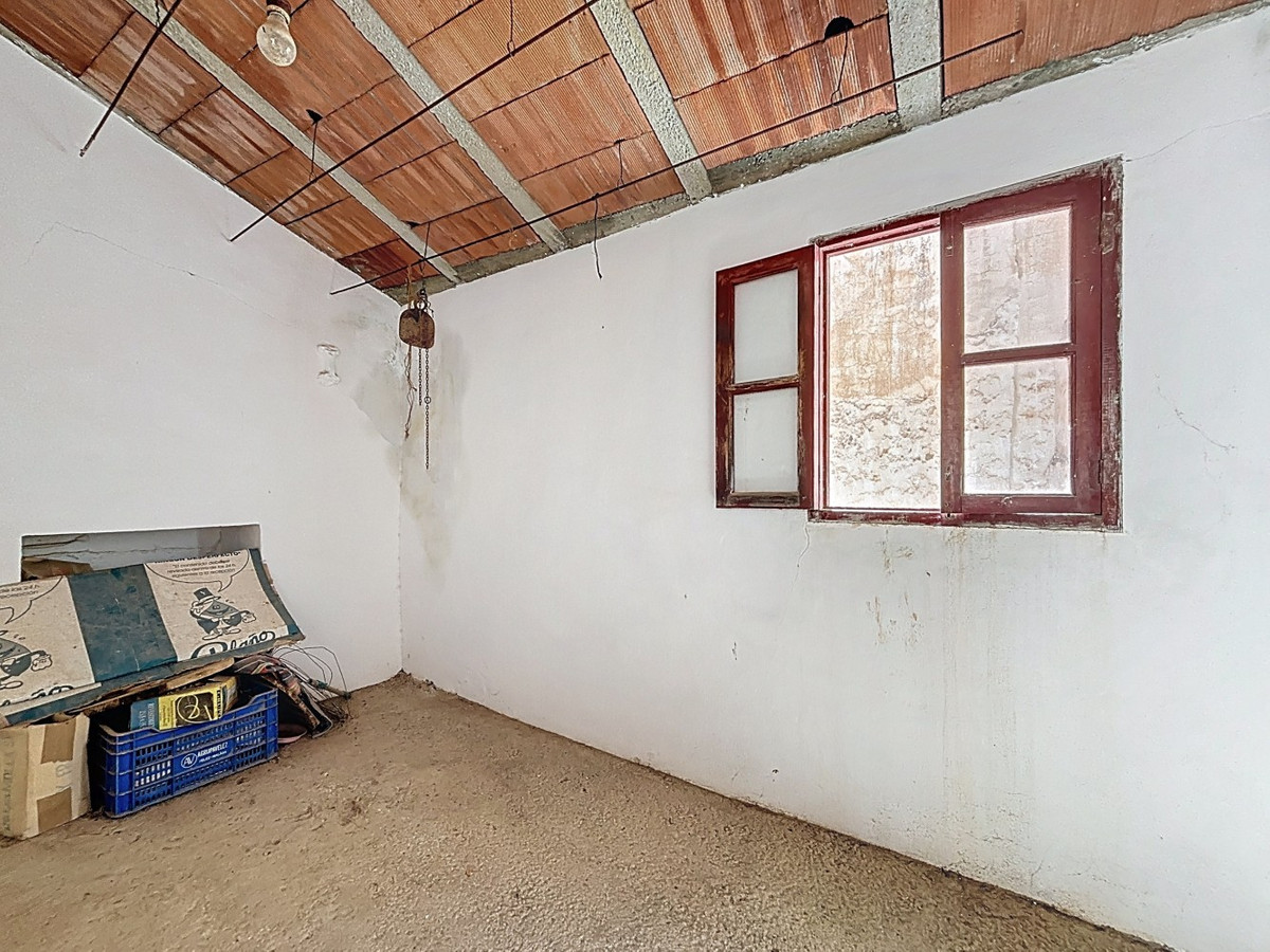 Semi-Vrijstaande Villa in Canillas de Albaida-45