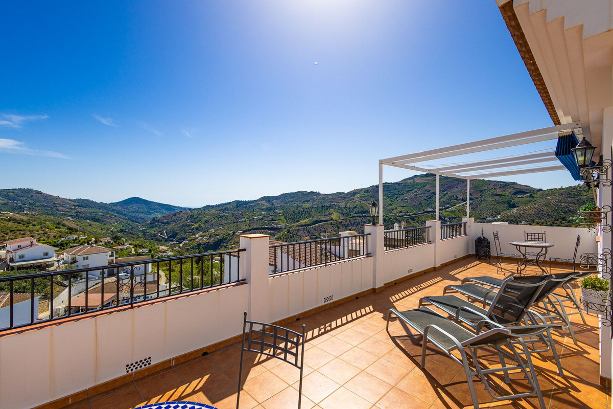 Property main view 4