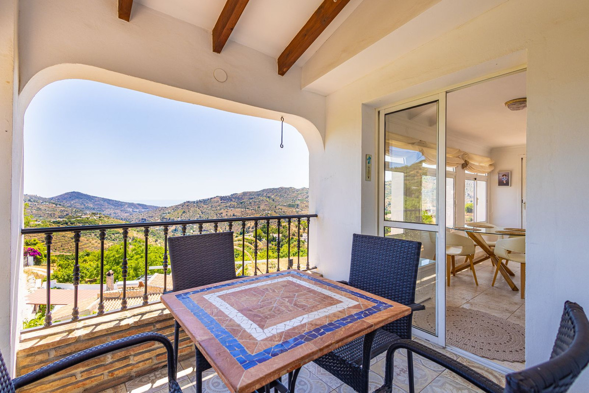 Property main view 40