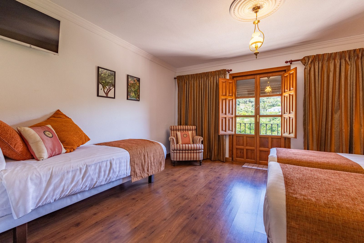 Property main view 60