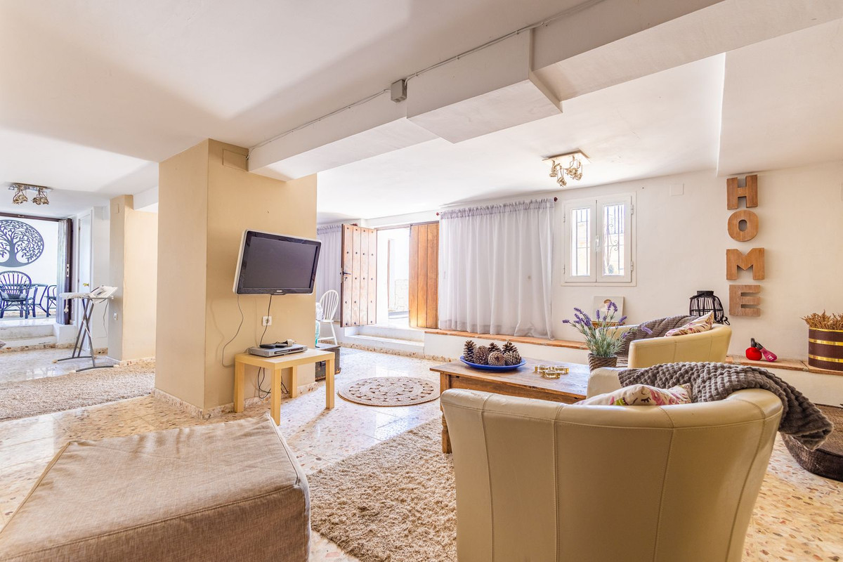 Property main view 80