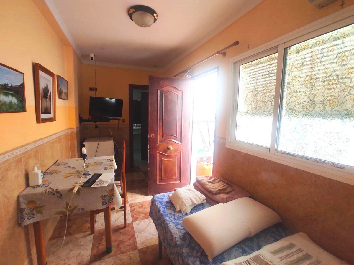 Huis te koop in Capuchinos | 4 slaapkamers H5365918