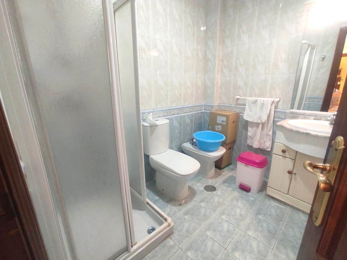 Huis te koop in Capuchinos | 4 slaapkamers H5365918