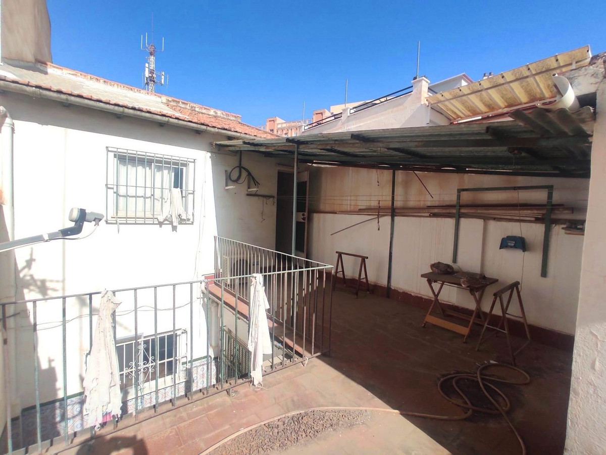 Huis te koop in Capuchinos | 4 slaapkamers H5365918