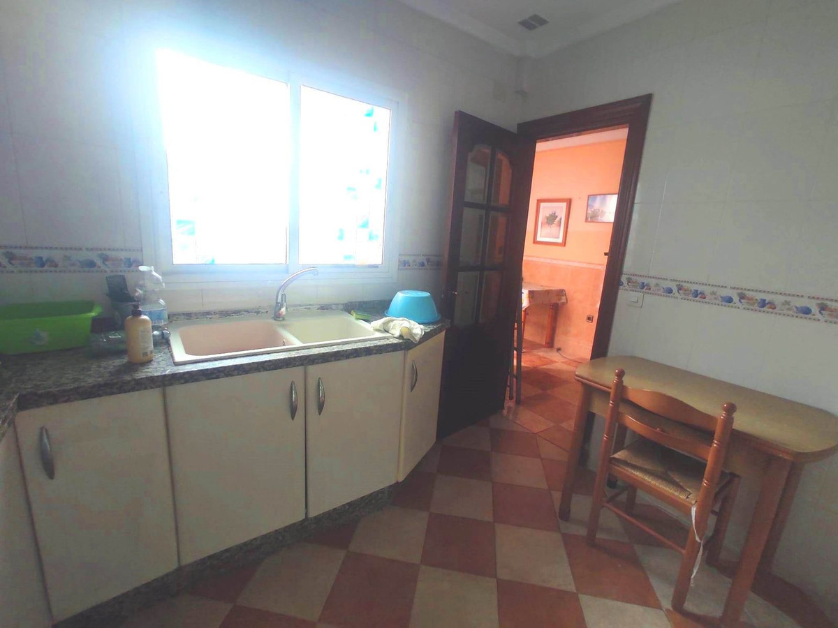 Huis te koop in Capuchinos | 4 slaapkamers H5365918