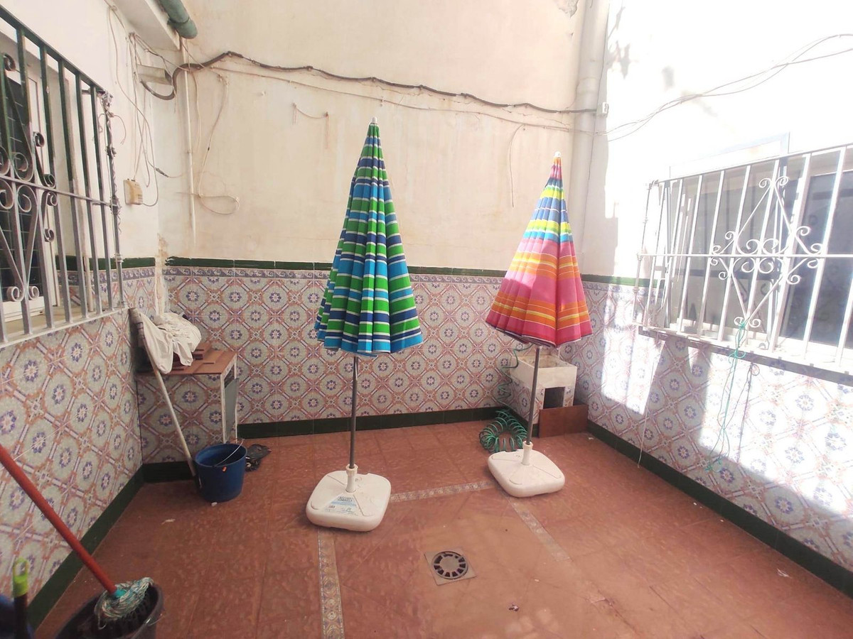 Huis te koop in Capuchinos | 4 slaapkamers H5365918