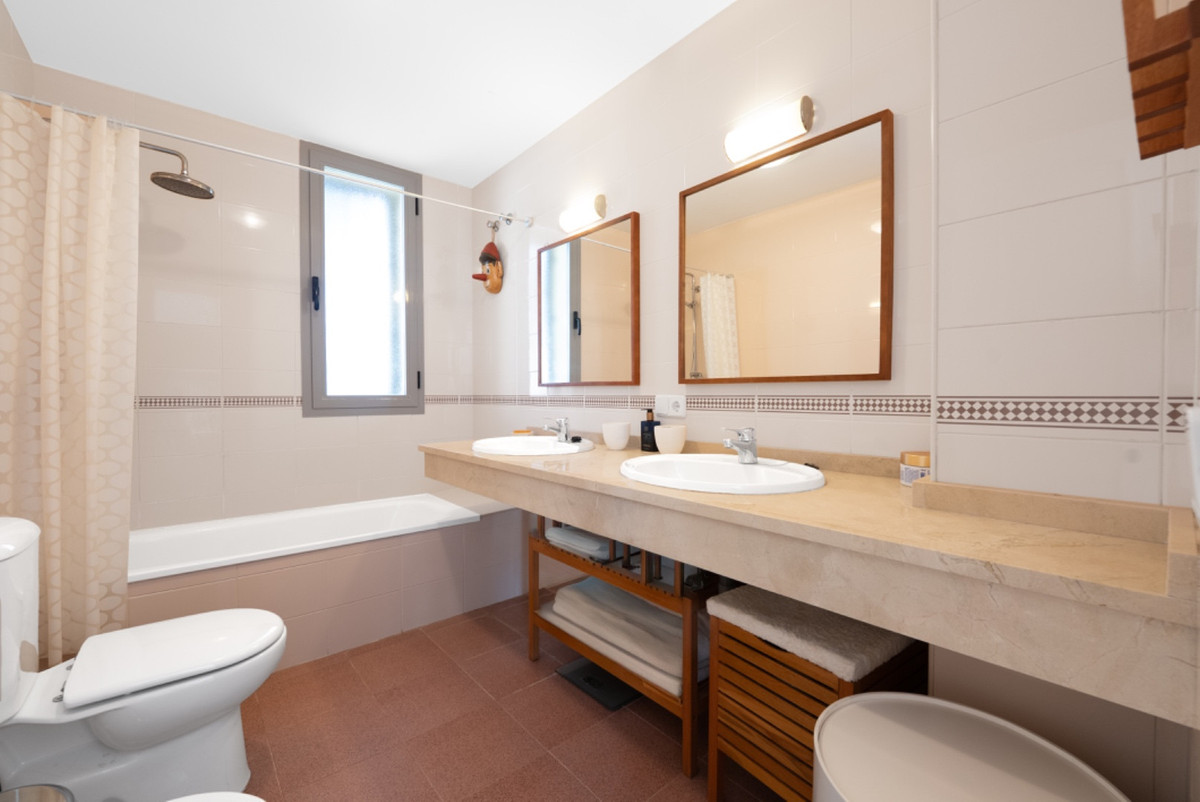 Geschakelde Woning in Carvajal-13