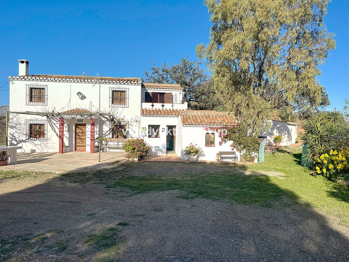 Semi-Vrijstaande Villa in Casabermeja-23