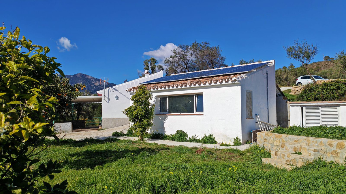 Huis te koop in Casarabonela | 4 slaapkamers H4898959