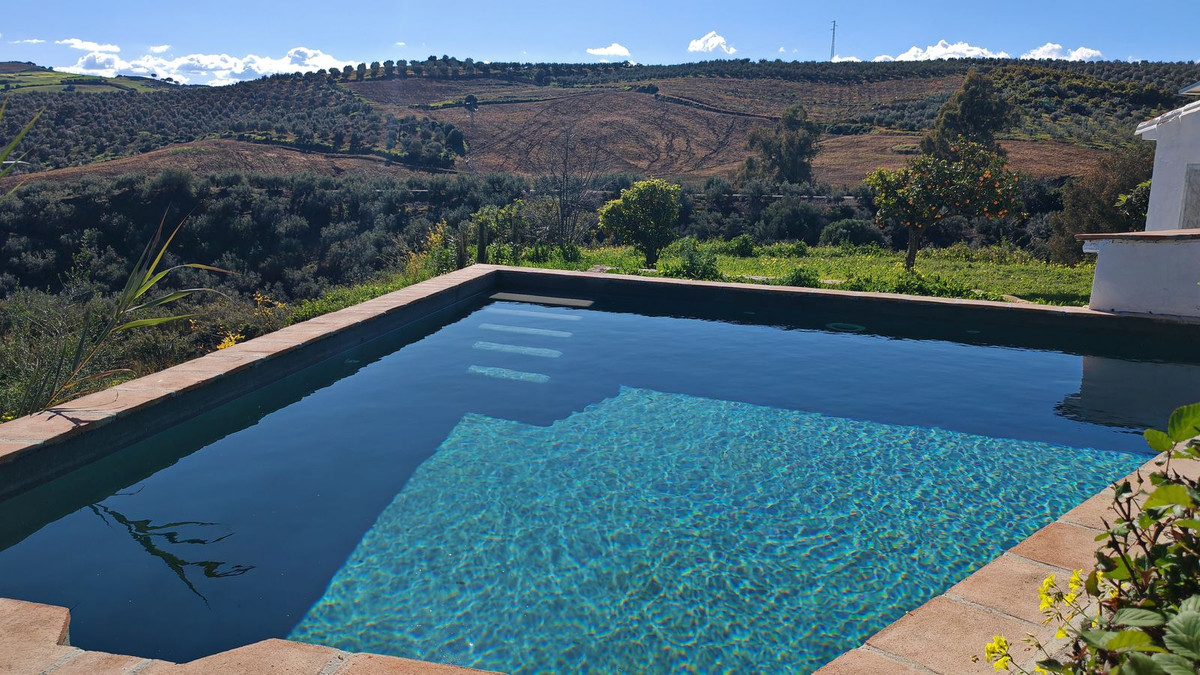 Huis te koop in Casarabonela | 4 slaapkamers H4898959