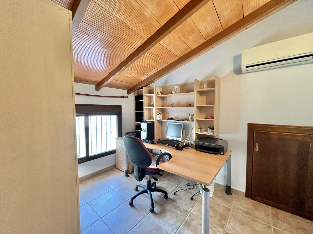 Huis te koop in Casarabonela | 4 slaapkamers H5218348