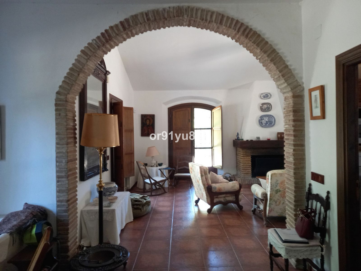 Finca - Cortijo for sale in Casares | 5 bedrooms H4088860