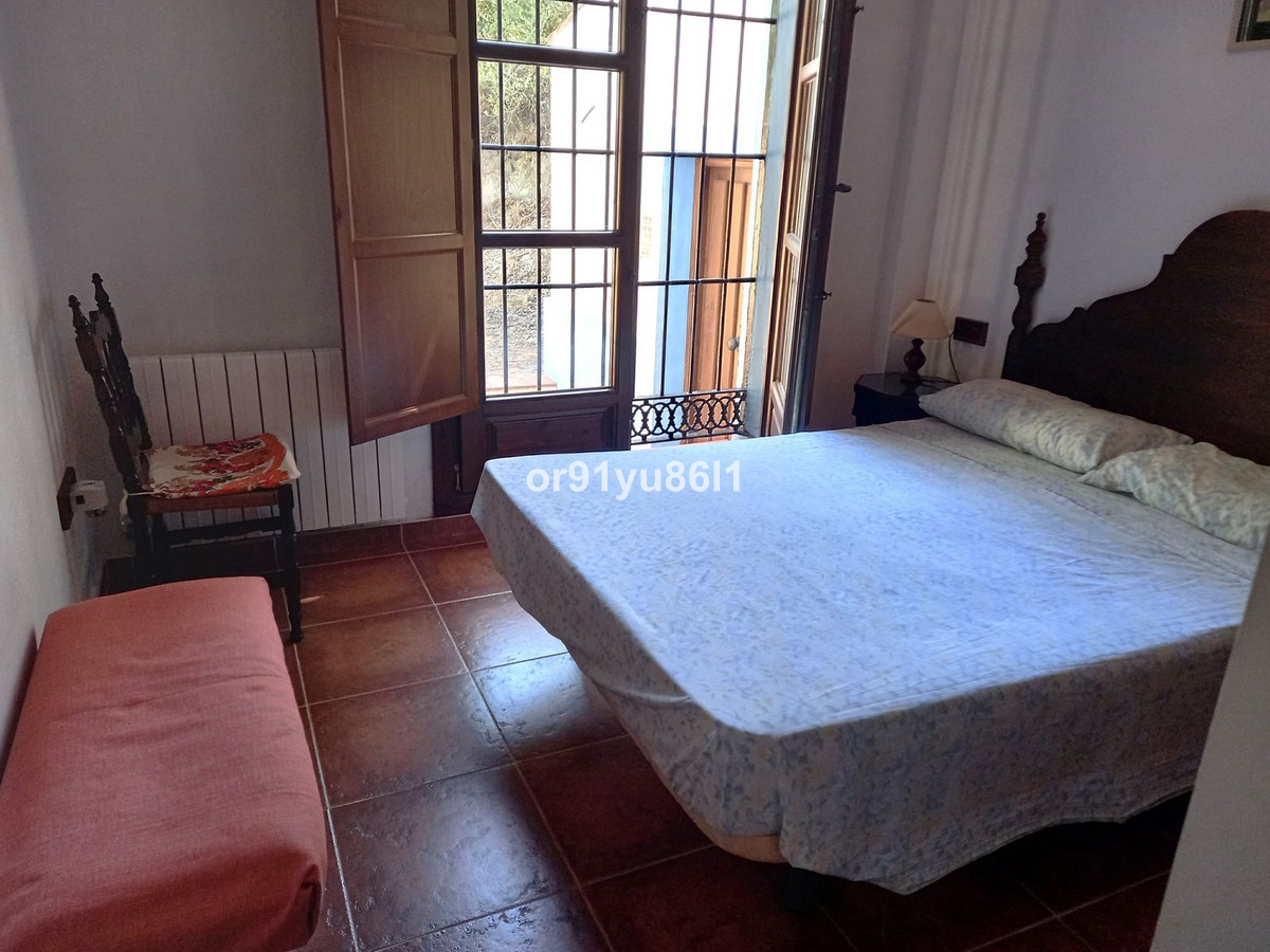 Finca - Cortijo for sale in Casares | 5 bedrooms H4088860
